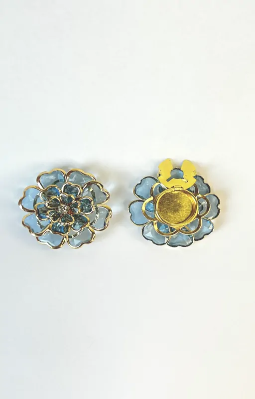 fleur-bleue cache bouton fleur bleue